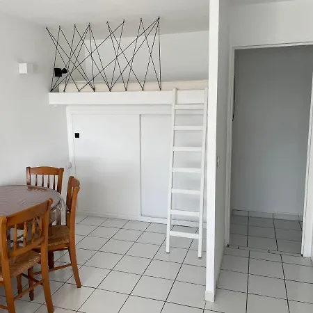 Logement Avec Magnifique Vue